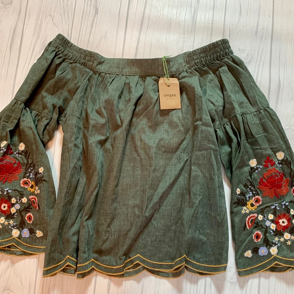 Umgee Off the shoulder top